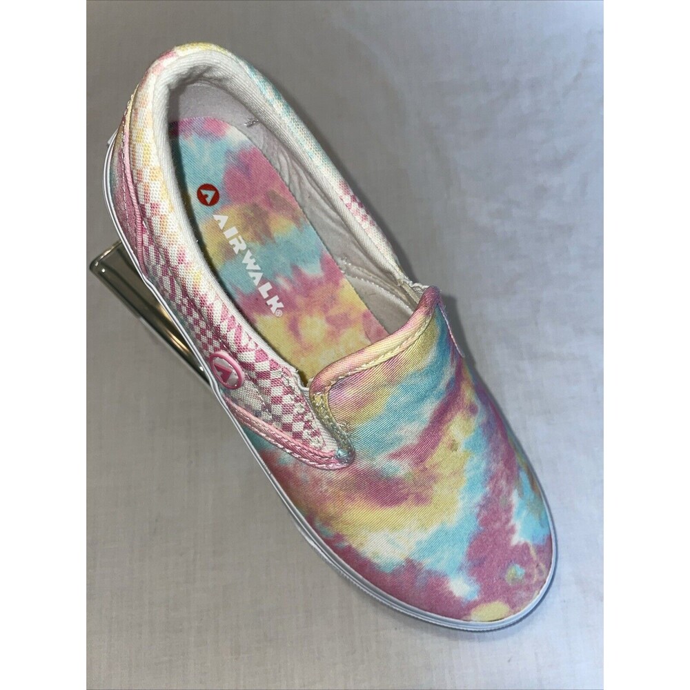Airwalk Women’s Casual Sneakers Size 8.5 M Multicolor Canvas Comfort Athleisure
